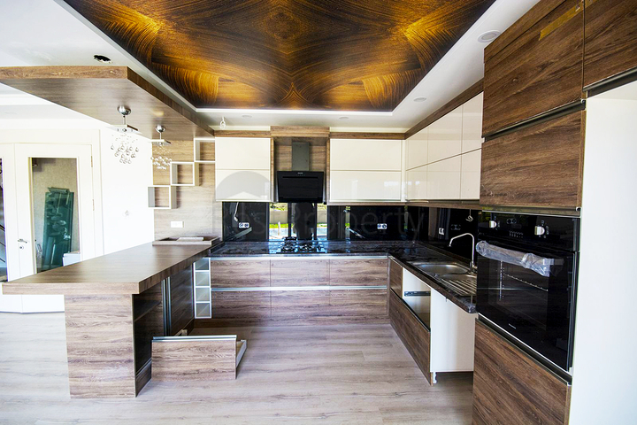 Вилла 5+1 в комплексе в Ешилбахире Дошемеальты