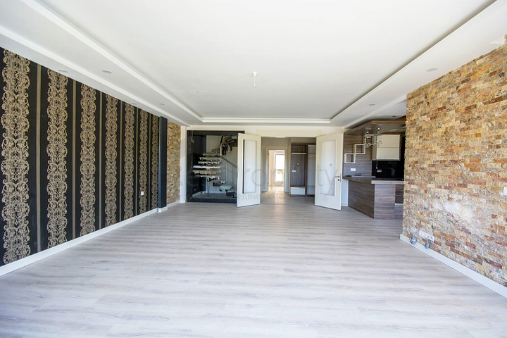 Вилла 5+1 в комплексе в Ешилбахире Дошемеальты