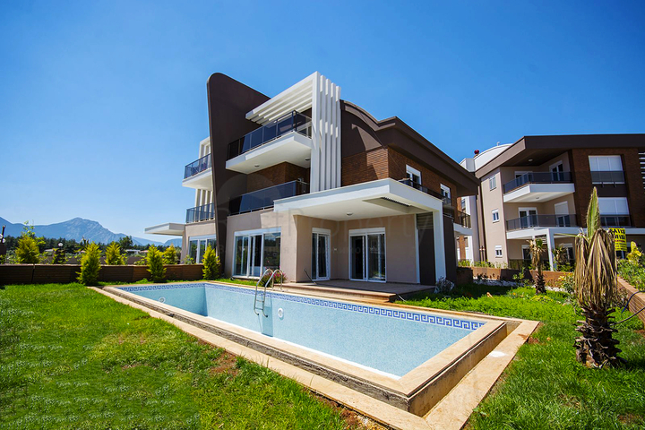 Вилла 5+1 в комплексе в Ешилбахире Дошемеальты