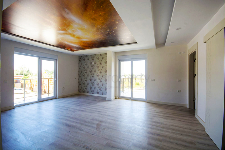 Вилла 5+1 в комплексе в Ешилбахире Дошемеальты