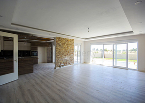 Вилла 5+1 в комплексе в Ешилбахире Дошемеальты