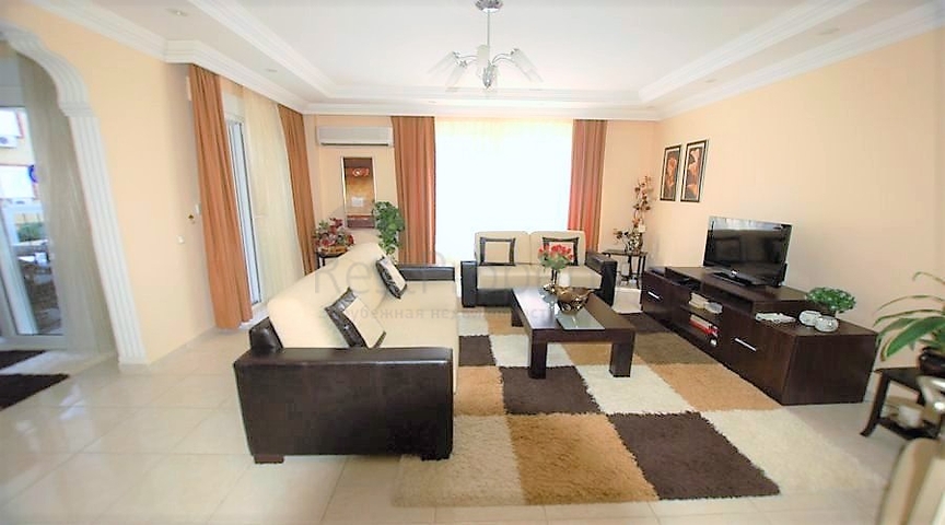 Трёхкомнатная квартира в Оба