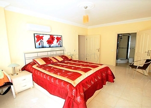 Трёхкомнатная квартира в Оба