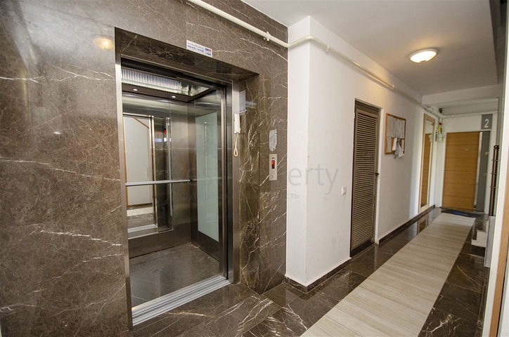 Двухкомнатная квартира с мебелью в Лимане Коньяалты