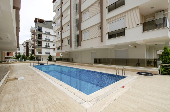 Двухкомнатная квартира с мебелью в Лимане Коньяалты