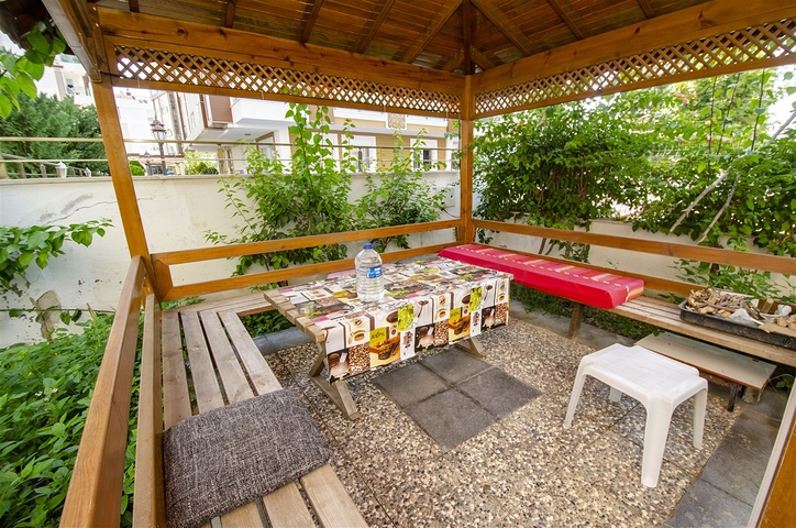 Двухкомнатная квартира с мебелью в Лимане Коньяалты