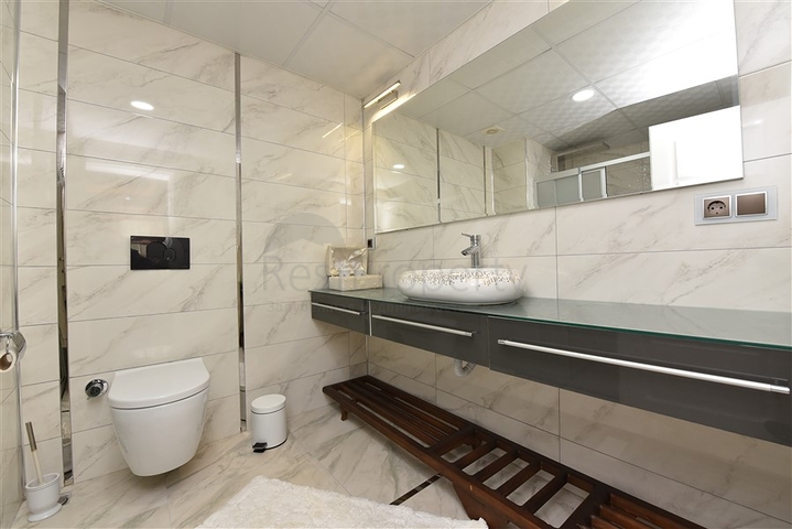 Меблированный пентхаус 3+1 с видом на горы в районе Газипаша