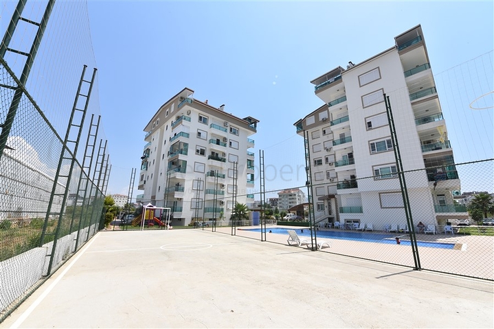 Меблированный пентхаус 3+1 с видом на горы в районе Газипаша