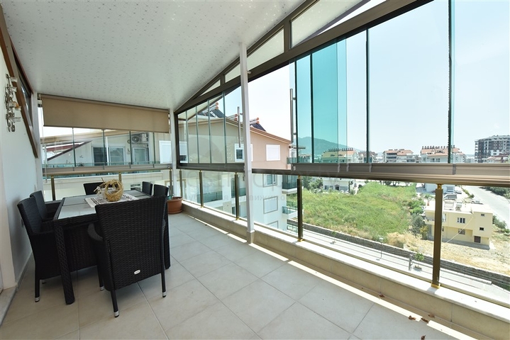 Меблированный пентхаус 3+1 с видом на горы в районе Газипаша