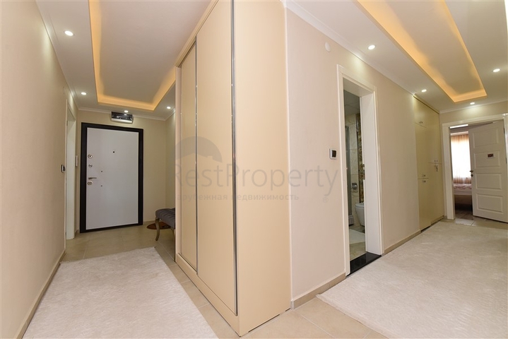 Меблированный пентхаус 3+1 с видом на горы в районе Газипаша