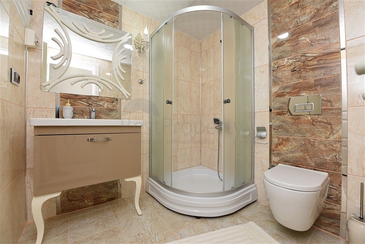 Меблированный пентхаус 3+1 с видом на горы в районе Газипаша