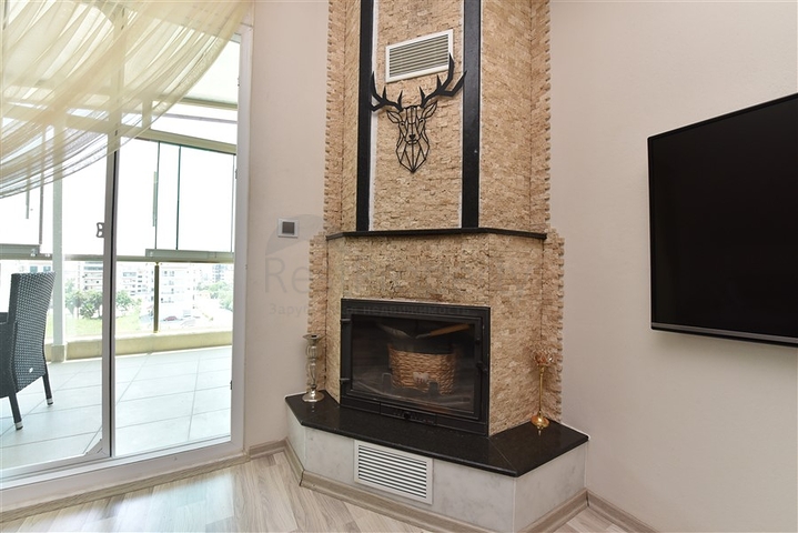 Меблированный пентхаус 3+1 с видом на горы в районе Газипаша