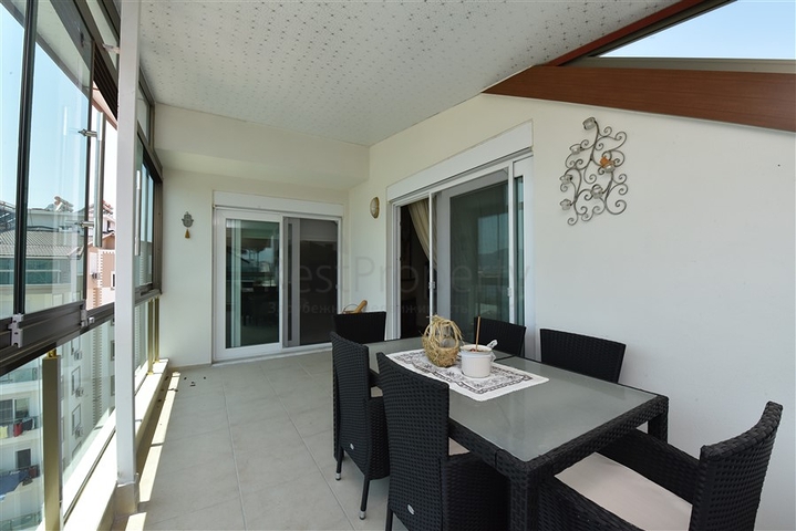 Меблированный пентхаус 3+1 с видом на горы в районе Газипаша