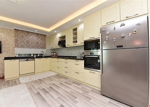 Меблированный пентхаус 3+1 с видом на горы в районе Газипаша