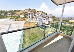 Меблированный пентхаус 3+1 с видом на горы в районе Газипаша