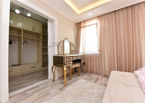 Меблированный пентхаус 3+1 с видом на горы в районе Газипаша