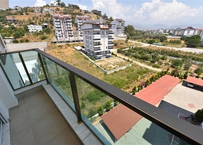 Меблированный пентхаус 3+1 с видом на горы в районе Газипаша