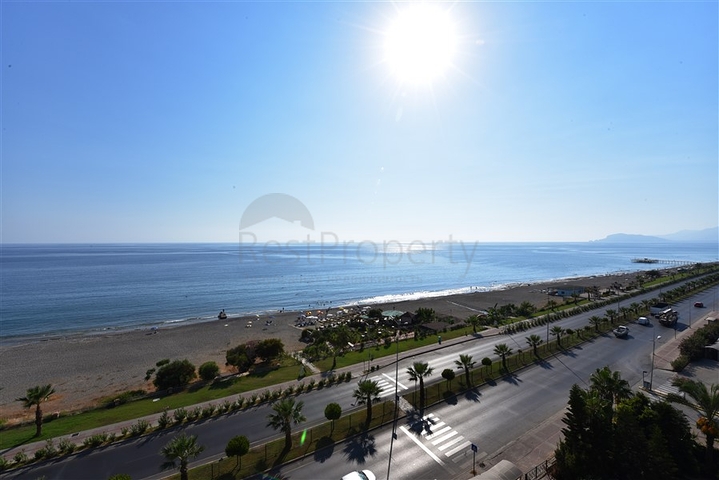 Пентхаус на первой береговой линии