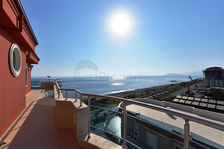 Пентхаус на первой береговой линии