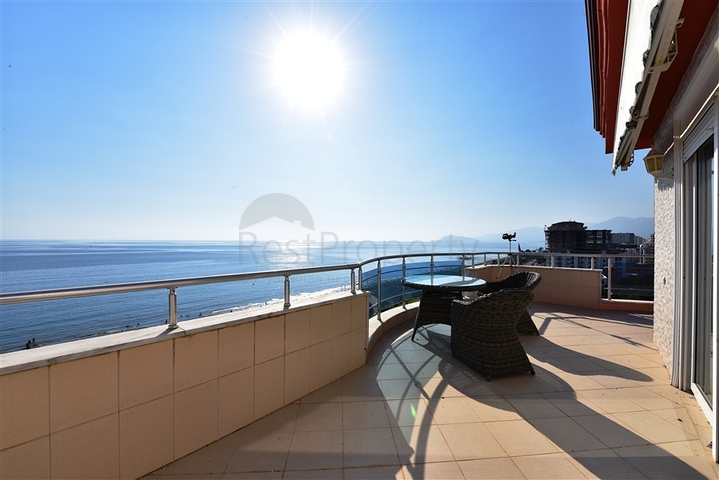 Пентхаус на первой береговой линии