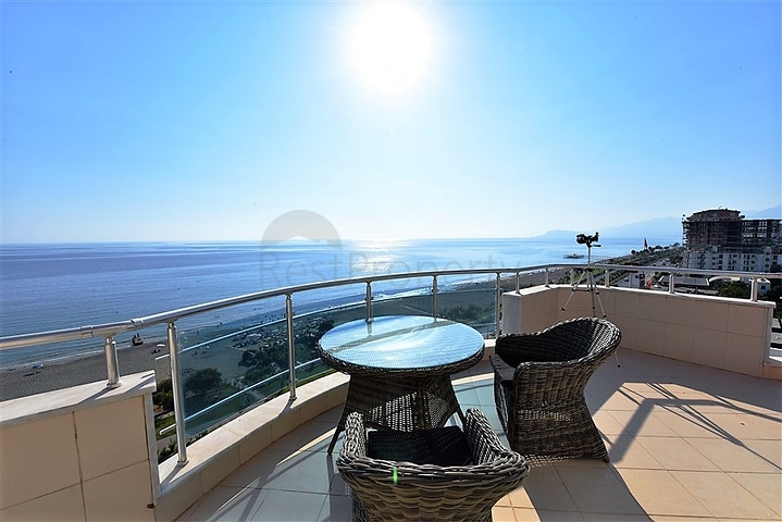 Пентхаус на первой береговой линии