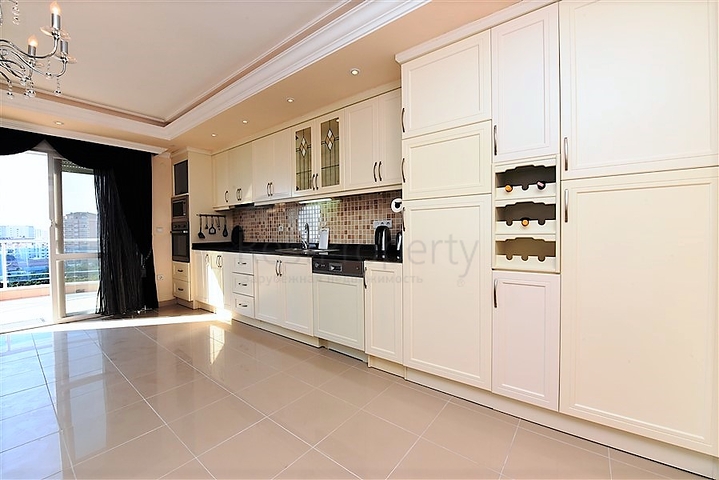 Пентхаус на первой береговой линии