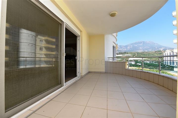 Трехкомнатная квартира в Махмутларе