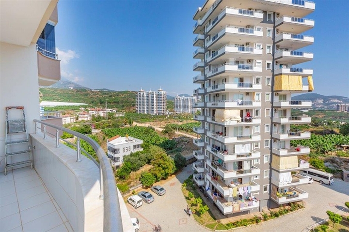 Трехкомнатные апартаменты в русскоязычном районе