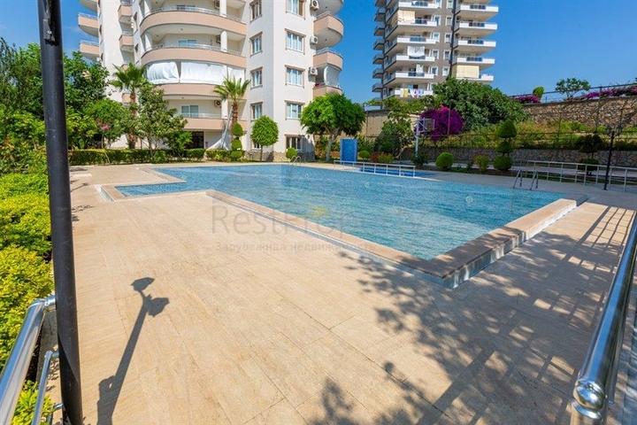 Трехкомнатные апартаменты в русскоязычном районе