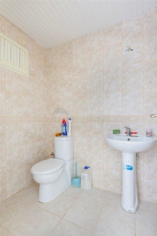 Трехкомнатные апартаменты в русскоязычном районе