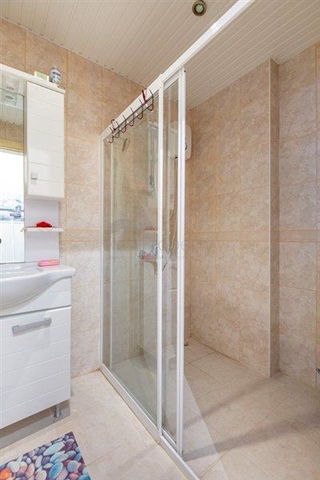 Трехкомнатные апартаменты в русскоязычном районе