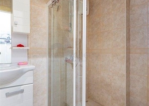 Трехкомнатные апартаменты в русскоязычном районе