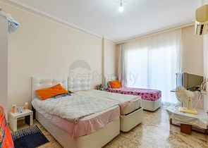 Трехкомнатные апартаменты в русскоязычном районе