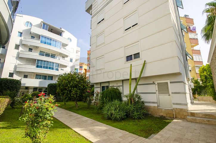 Квартира 2+1 в комплексе в Лимане Коньяалты 600 м до моря