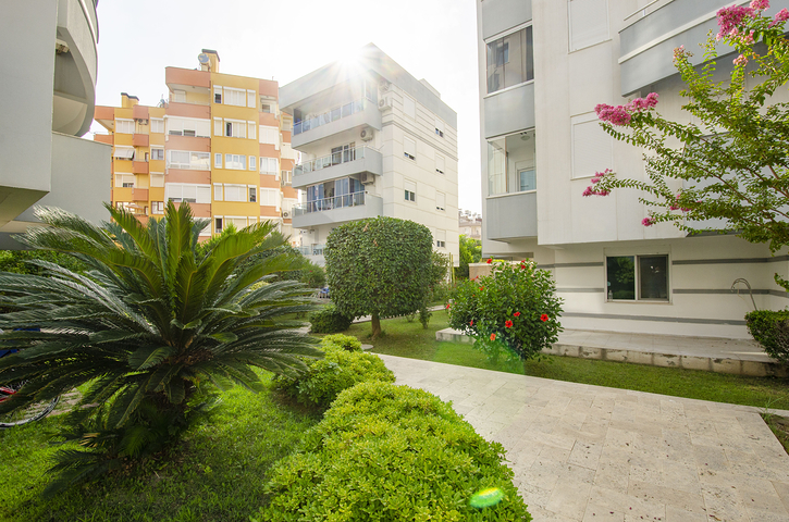 Квартира 2+1 в комплексе в Лимане Коньяалты 600 м до моря