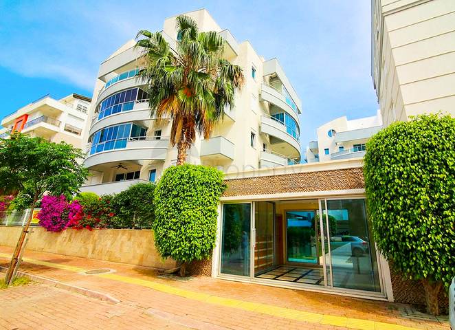 Квартира 2+1 в комплексе в Лимане Коньяалты 600 м до моря