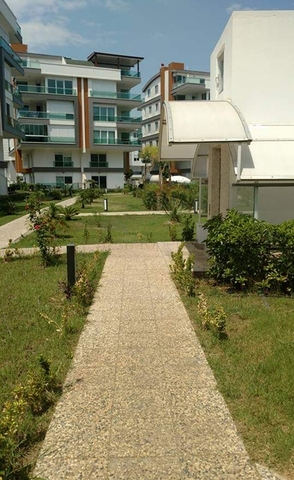 Квартира 1+1 с мебелью в комплексе в Молла Юсуф Коньяалты