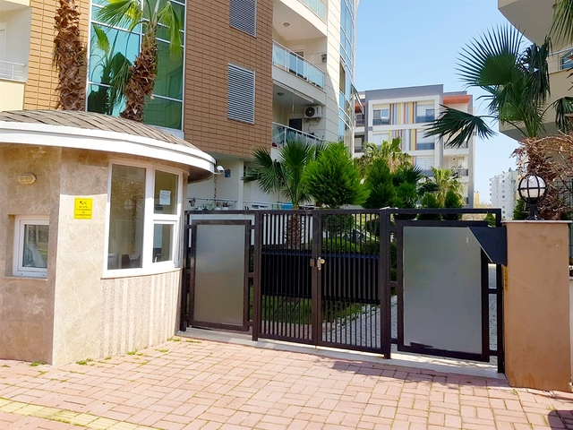 Квартира 1+1 с мебелью в районе Коньяалты Анталья