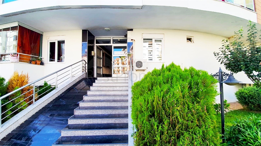 Квартира 1+1 с мебелью в районе Коньяалты Анталья