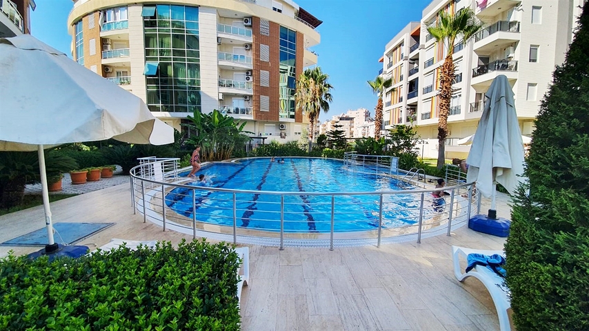 Квартира 1+1 с мебелью в районе Коньяалты Анталья