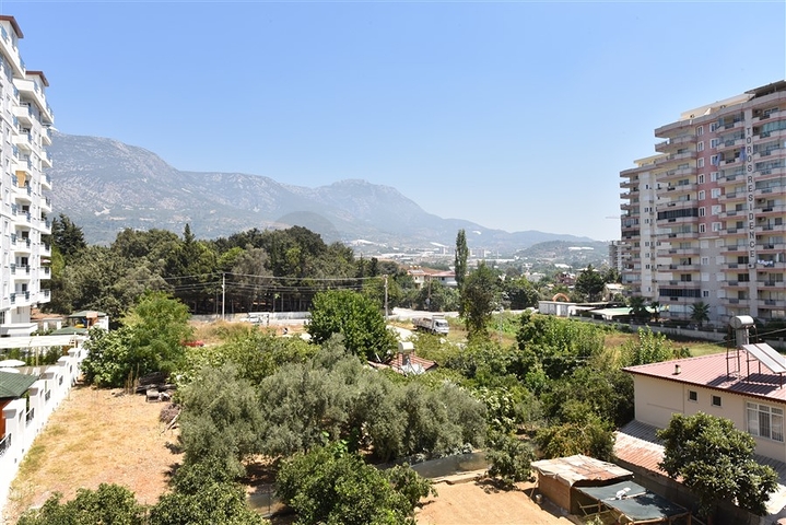 Меблированная квартира планировкой 1+1 в русскоязычном районе Махмутлар