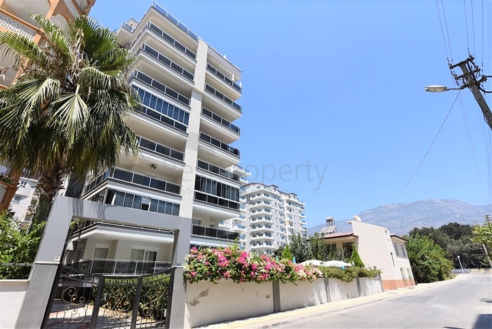 Меблированная квартира планировкой 1+1 в русскоязычном районе Махмутлар