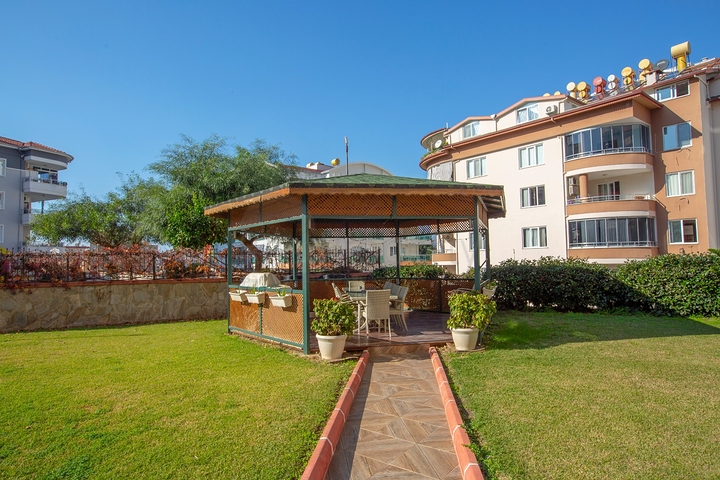 Квартира планировки 2+1 в благоустроенном комплексе в районе Тосмур