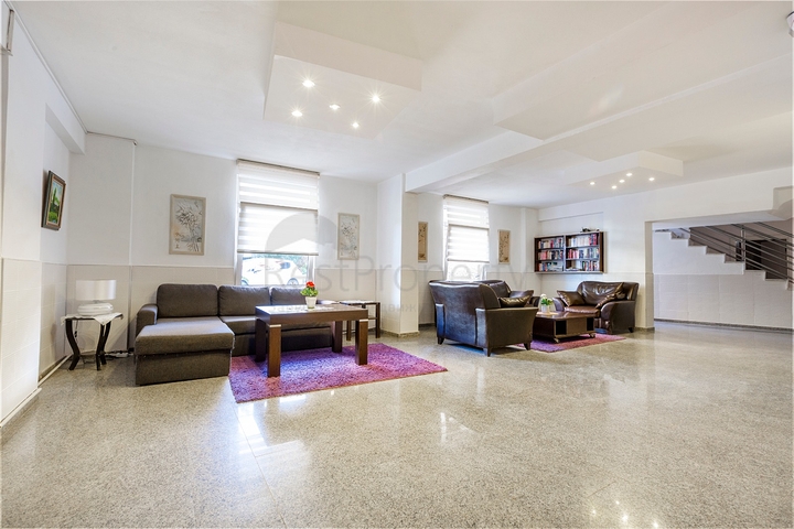 Квартира планировки 2+1 в благоустроенном комплексе в районе Тосмур