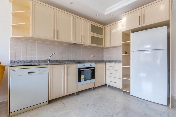 Квартира планировки 2+1 в благоустроенном комплексе в районе Тосмур