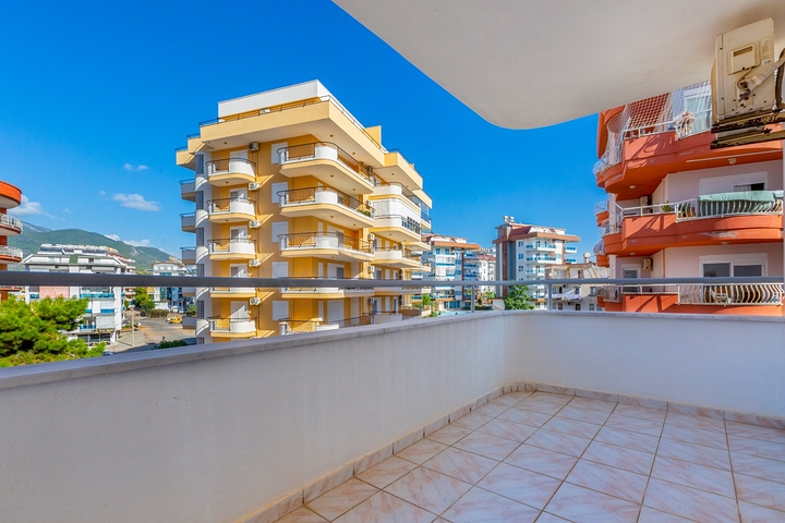 Квартира планировки 2+1 в благоустроенном комплексе в районе Тосмур