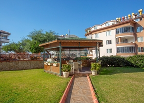 Квартира планировки 2+1 в благоустроенном комплексе в районе Тосмур