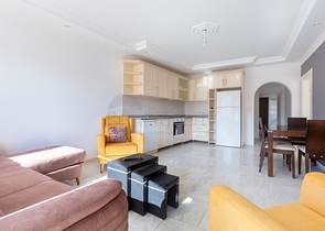 Квартира планировки 2+1 в благоустроенном комплексе в районе Тосмур