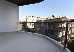 Трёхкомнатная квартира в новом доме в центре Алании