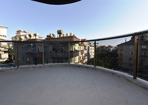 Трёхкомнатная квартира в новом доме в центре Алании